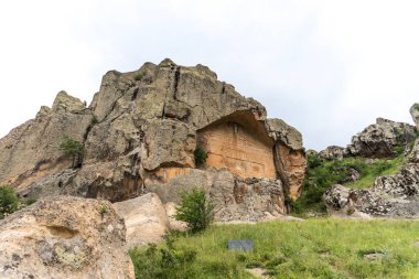 Manzaralı Phrygia vadinin ortasında Türkiye.