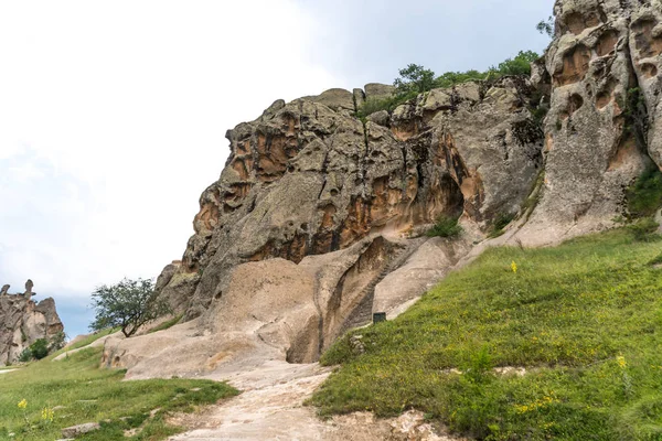 Manzaralı Phrygia vadinin ortasında Türkiye.