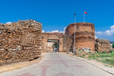 Tarihsel taş duvarlar ve kapılar, Iznik, Bursa. Bu duvarlar Roma ve Bizans döneminden ve ayakta.