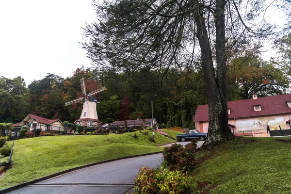 ヘレン ジョージア 2018 歴史の象徴的なヘレン村の眺望 アメリカ合衆国ジョージア州のババリア地方のアルプスの村の小さな観光コピー — ストック写真