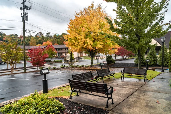 Helen, Gürcistan - 02 Kasım 2018: Tarihsel ikonik Helen köyü doğal görünümünü. Küçük turistik kopyasını alp köyde Bavyera: Georgia, Amerika Birleşik Devletleri.