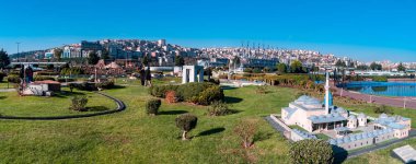 Istanbul, Türkiye - 08 Aralık 2018: Model Görünümü önemli yerler minyatür anıtlar Istanbul'da Haliç yakınındaki reprodüksiyon Miniaturk parkta.