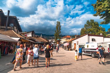 Güvercin Meydanı ve Sebilj