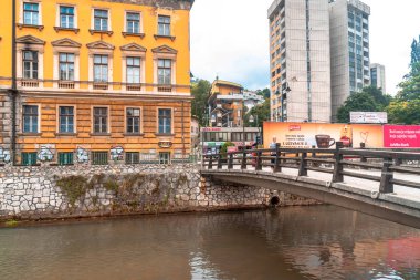 Saraybosna'da Miljacka Nehri ve Köprüleri
