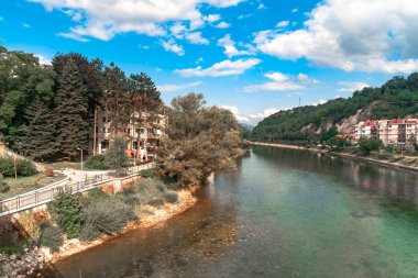 Neretva Nehri ve Evleri