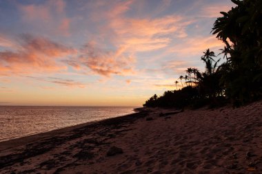 Günbatımı Fiji Coral Coast