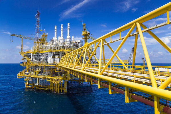 Oil and Gas processing platform that produce natural gas and condensate.