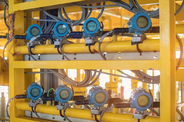 Sıcaklık verici ölçmek için üretilen gaz sıcaklığını de izleme ve kontrol programlanabilir mantık denetleyicisi tarafından offshore petrol ve gaz İnşaat Platformu.