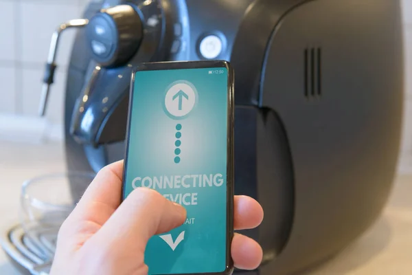 Připojení Kávovar Chytrý Telefon Inteligentní Dům Internet Věcí Iot Koncepce — Stock fotografie