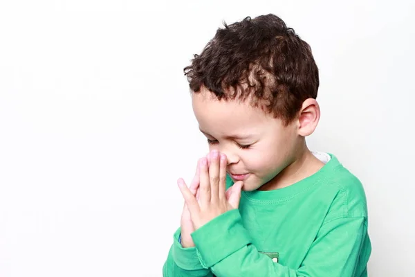 Little Boy Praying Hands Together Stock Photo — Stock Photo, Image