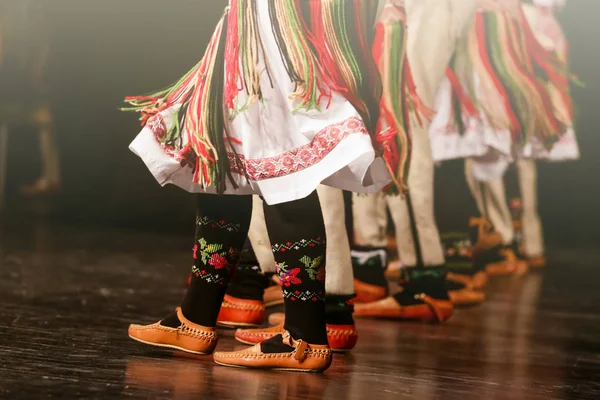 Młody Serbski Tancerze Tradycyjnych Strojach Folklor Serbii — Zdjęcie stockowe