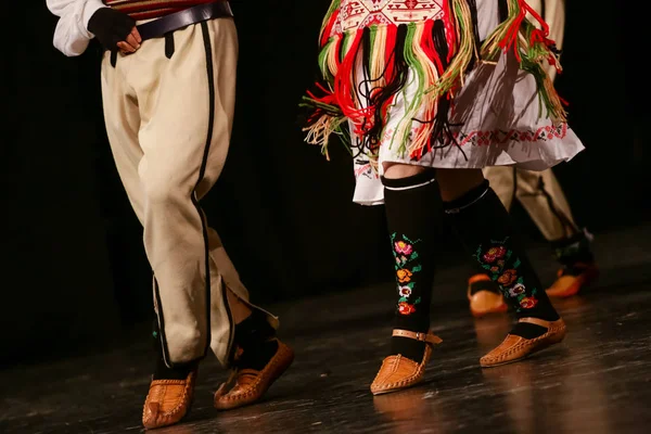 Młody Serbski Tancerze Tradycyjnych Strojach Folklor Serbii — Zdjęcie stockowe