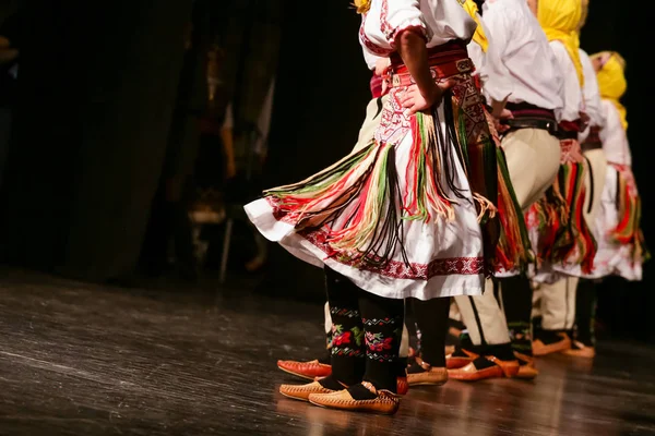 Młody Serbski Tancerze Tradycyjnych Strojach Folklor Serbii — Zdjęcie stockowe