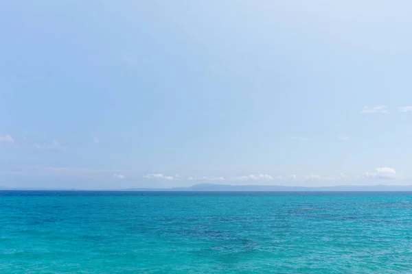 Θαλασσινό Νερό Ηλιόλουστη Ημέρα Φύση Φόντο Θέα Στον Ωκεανό Ηλιόλουστη — Φωτογραφία Αρχείου