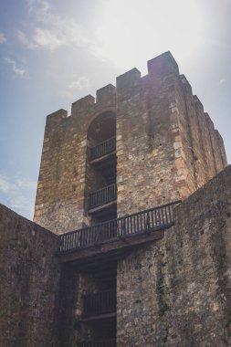 Smederevo Ortaçağ kale kulesi, Sırbistan, Tuna nehri kıyısında.