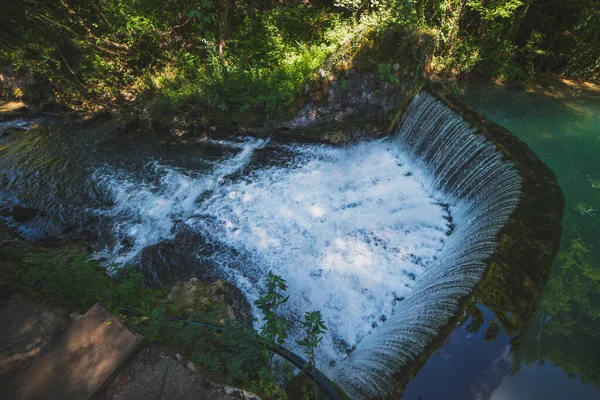 Krupajsko Vrelo Los Manantiales Krupaj Serbia Hermosa Fuente Agua Con —  Fotos de Stock