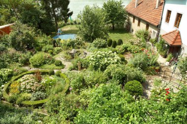 Rustik Yeşil Bahçesi