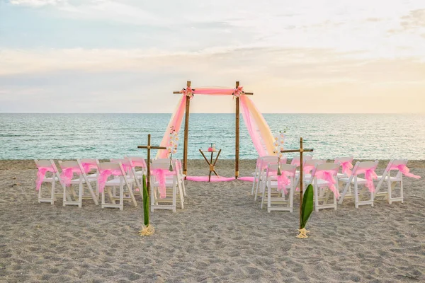 Plaj Düğün Kemeri, Dekorasyon ve Sandalyeler