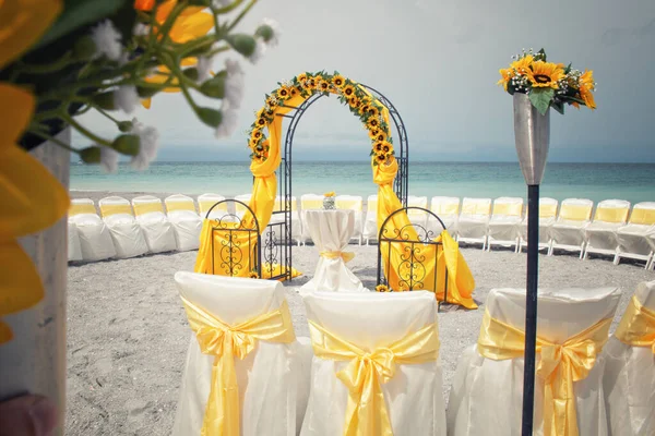 Plaj Düğün Kemeri, Dekorasyon ve Sandalyeler