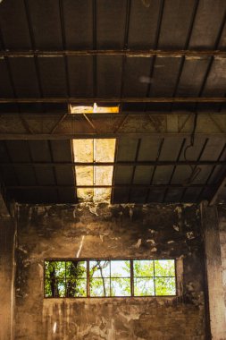 Trieste eski bağlantı noktası terk edilmiş bir binada, mimari detaylar.