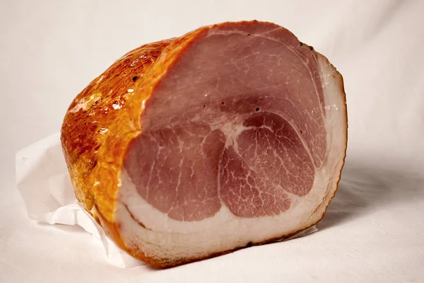 Tipico Prosciutto Cotto Italiano Sfondo Bianco Studio — Foto Stock