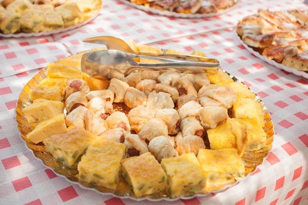 Piatti Cibo Fritto Impanato Matrimonio Campagna All Aperto Estate — Foto Stock