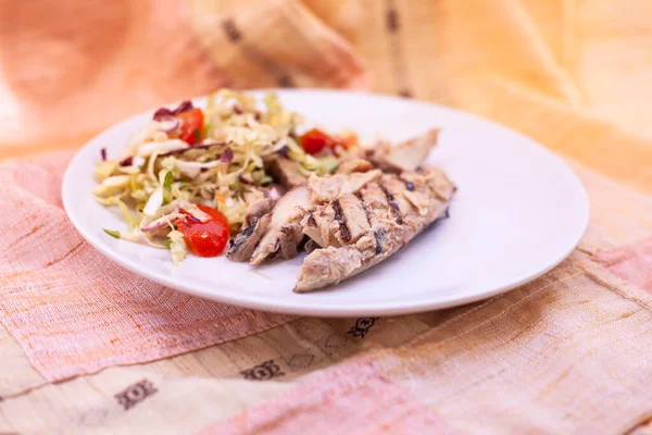 Grilled Mackerel Fillets Fresh Salad Cherry Tomatoes — Stock Photo, Image