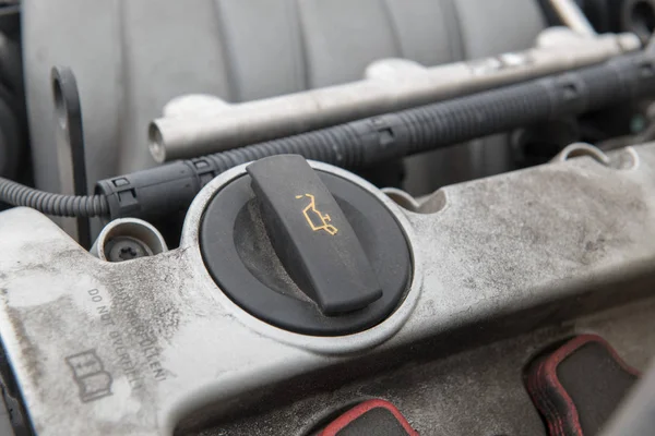 Closeup Oil Fill Cap Filthy Automotive Engine Block — Stock Photo, Image