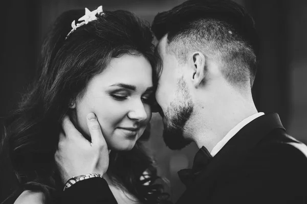 로맨틱 그들의 결혼을 유럽의 — 스톡 사진