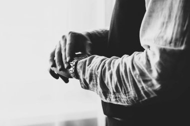 Damat, düğün günü hazırlık. 