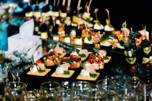 Tasty Decorated Cheese Bar Snacks Wedding Banquet Unusual Reception Newlyweds — Stock Photo, Image