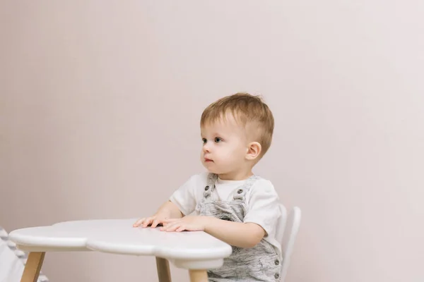 Cute Baby Sitting Table Form Cloud Nursery Bright Colors — Stock Photo, Image