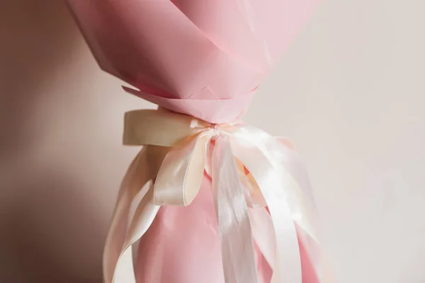 Vacker Delikat Rosa Blombukett Vita Rosor Och Seder Ett Vackert — Stockfoto