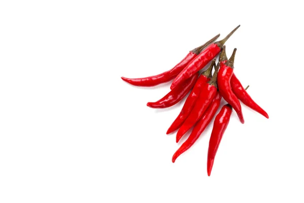 Yukarıdan taze kırmızı biber, pul ve toz ile kopya alanı, beyaz arka plan üzerinde göster