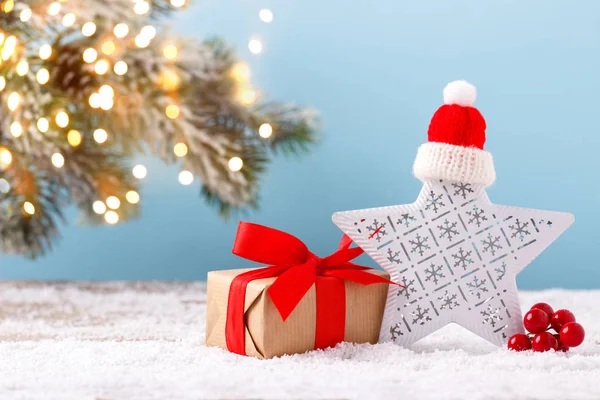 Téli Táj Ajándék Doboz Dísz Csillag Kalap Kék Háttér Karácsony — Stock Fotó