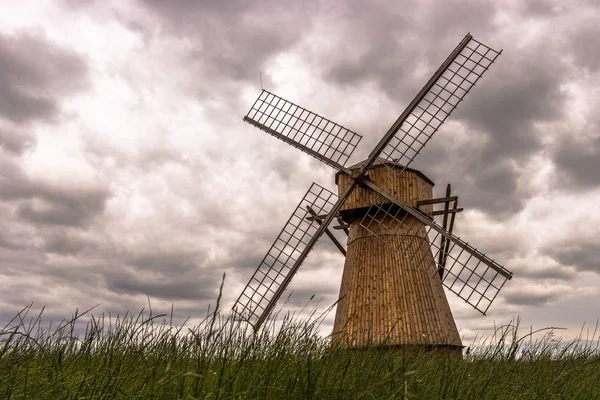 Ancient Wooden Mill Stormy Cloudy Sky — Stock Photo, Image