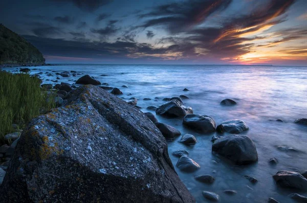 Exposição Longa Mar Das Rochas Praia Por Sol Ilha Rgen — Fotografia de Stock