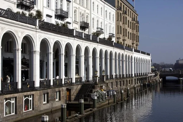 Alsterarkaden Der Frühlingssonne Hamburg Deutschland Europa — Stockfoto