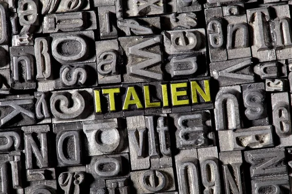 Järn Bly Bokstäverna Tyska Ordet För Italien — Stockfoto