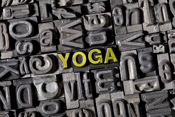 Antiguas Letras Plomo Formando Palabra Yoga — Foto de Stock