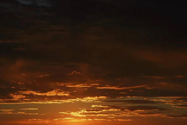 Утреннее Оранжевое Небо — стоковое фото