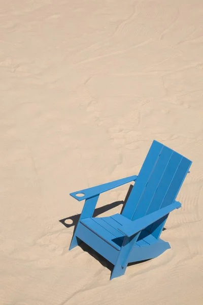 Blue Sedia Adirondack Piedi Una Spiaggia Porto Vecchio Montreal Provincia — Foto Stock