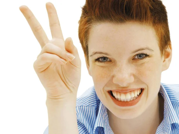 Empresaria Haciendo Signo Sonriendo Cámara — Foto de Stock