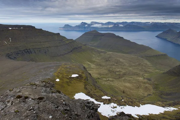 Paesaggio Montagna Serata Isole Kalsoy Lago — Foto Stock