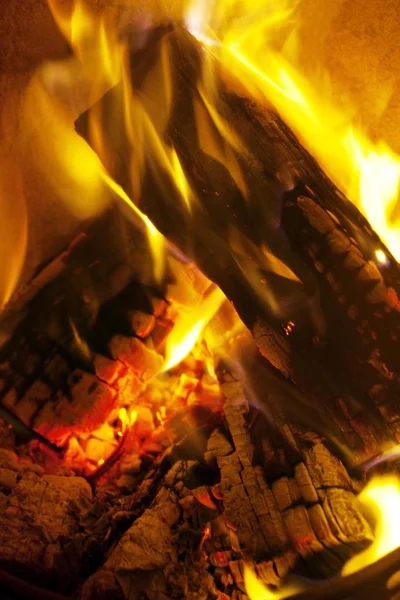 Closeup View Logs Fire Fireplace — Stock Photo, Image