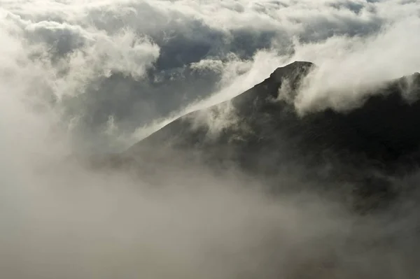 Nubes Moviéndose Sobre Las Islas Feroe Dinamarca Europa — Foto de Stock