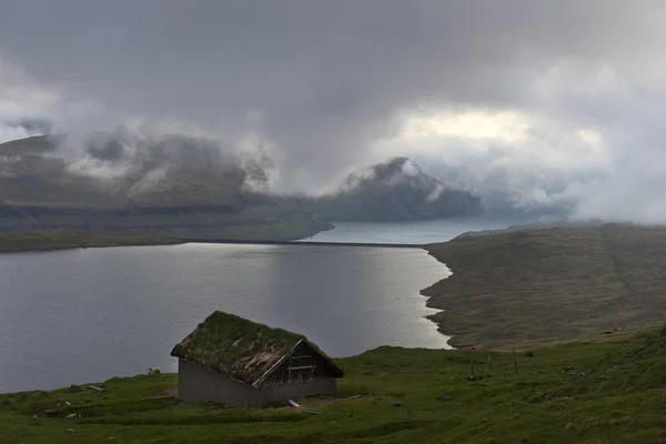 Hut Eidisvatn Lake Faeröer — Stockfoto