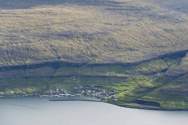 Haldarsvk Village Obklopen Poli Sundini Fjordu Faerské Ostrovy — Stock fotografie