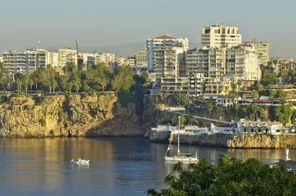 Nézd Városi Házak Kikötő Bejáratánál Kaleici Halászati Kikötő Marina Antalya — Stock Fotó
