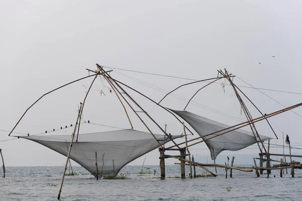 Китайские Рыболовные Сети Морской Воде Озеро Вембанад Керала Индия Азия — стоковое фото